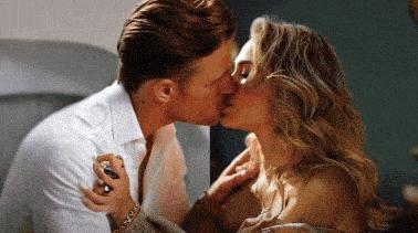 ai kissing video free