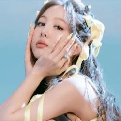 TWICE Nayeon img