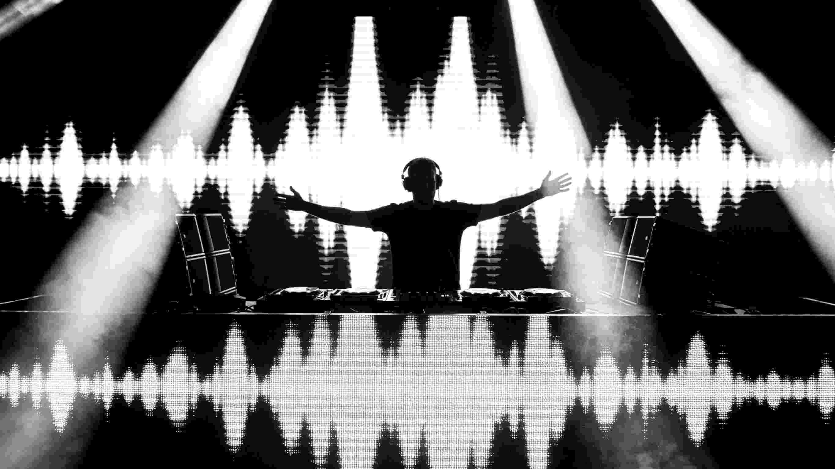 equipamento de dj profissional e tecnologia ia